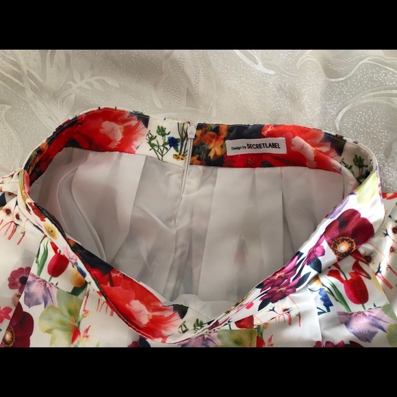 MINI SKIRT FLORAL - Picture 3 of 6